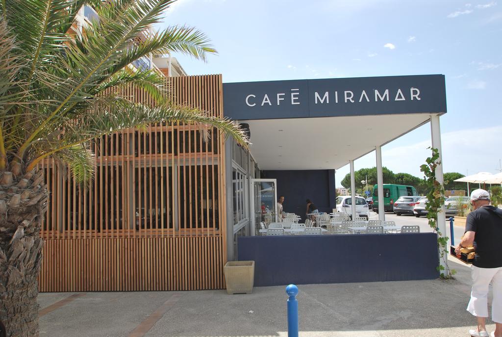 Hotel Cafe Miramar Le Grau-du-Roi Exterior photo